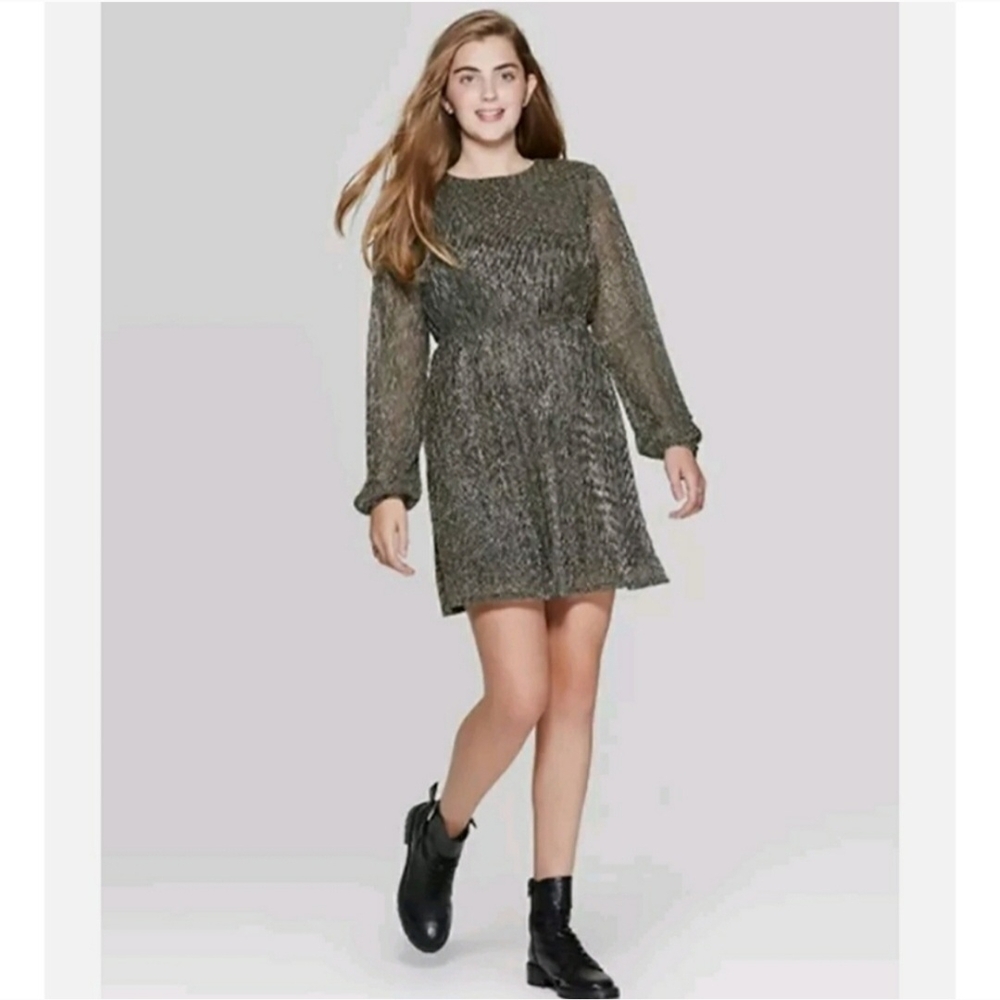 Chic Black and Gold Long Sleeve Dress